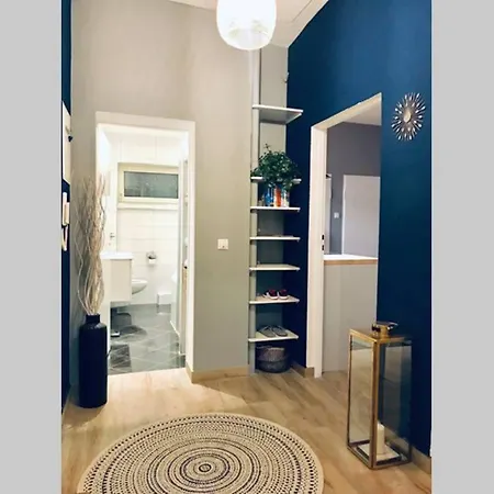 In The Heart Of Mannheim, Free Parking, Netflix, Fast Wifi Apartment